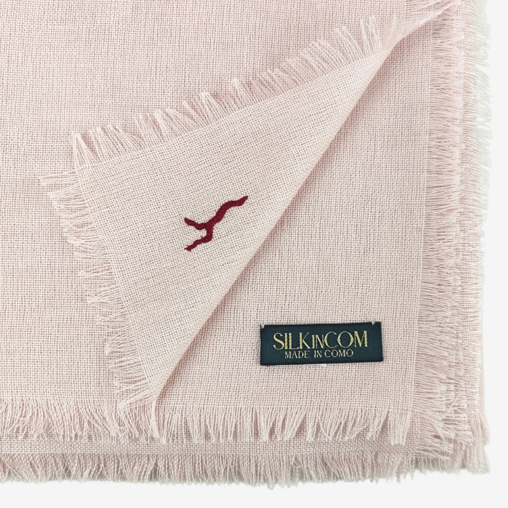 Bellagio Cipria — logo bordeaux Cashmere — vista 3